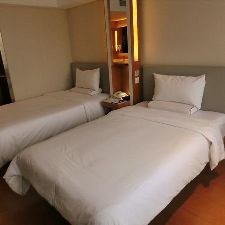 Ji Hotel Guangzhou Zhujiang New Town Extérieur photo