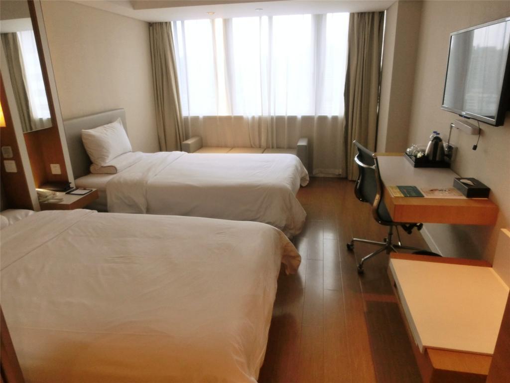 Ji Hotel Guangzhou Zhujiang New Town Extérieur photo